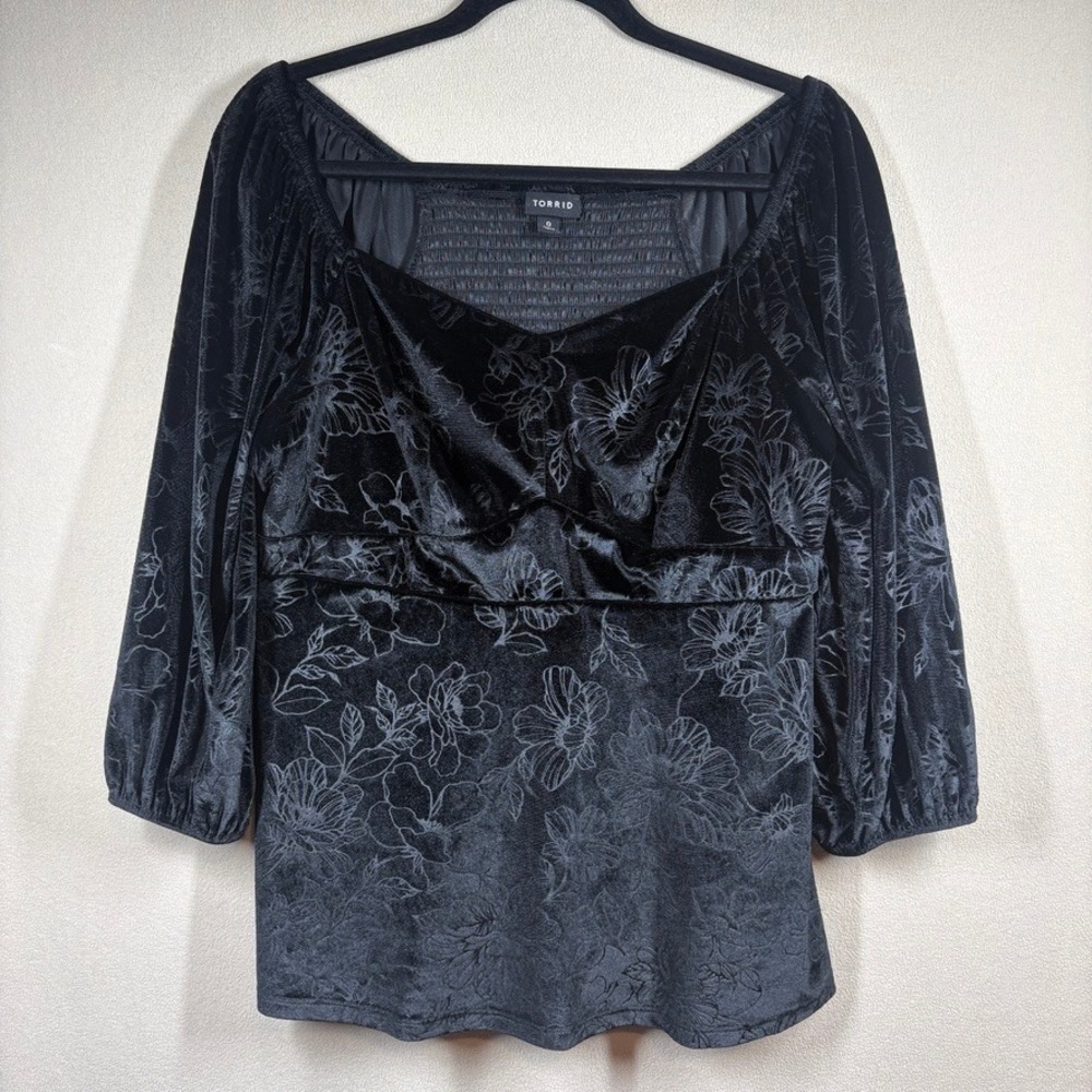 Torrid Black Floral Velvet Burnout Sweetheart Smocked Back Top Size 0 L 12